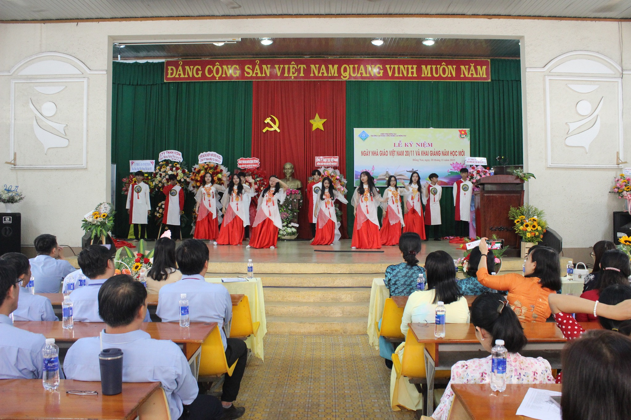 25. Cao đẳng Công nghệ Cao Đồng Nai - Hoạt động 4 (kỷ niệm ngày nhà giáo Việt Nam).jpg