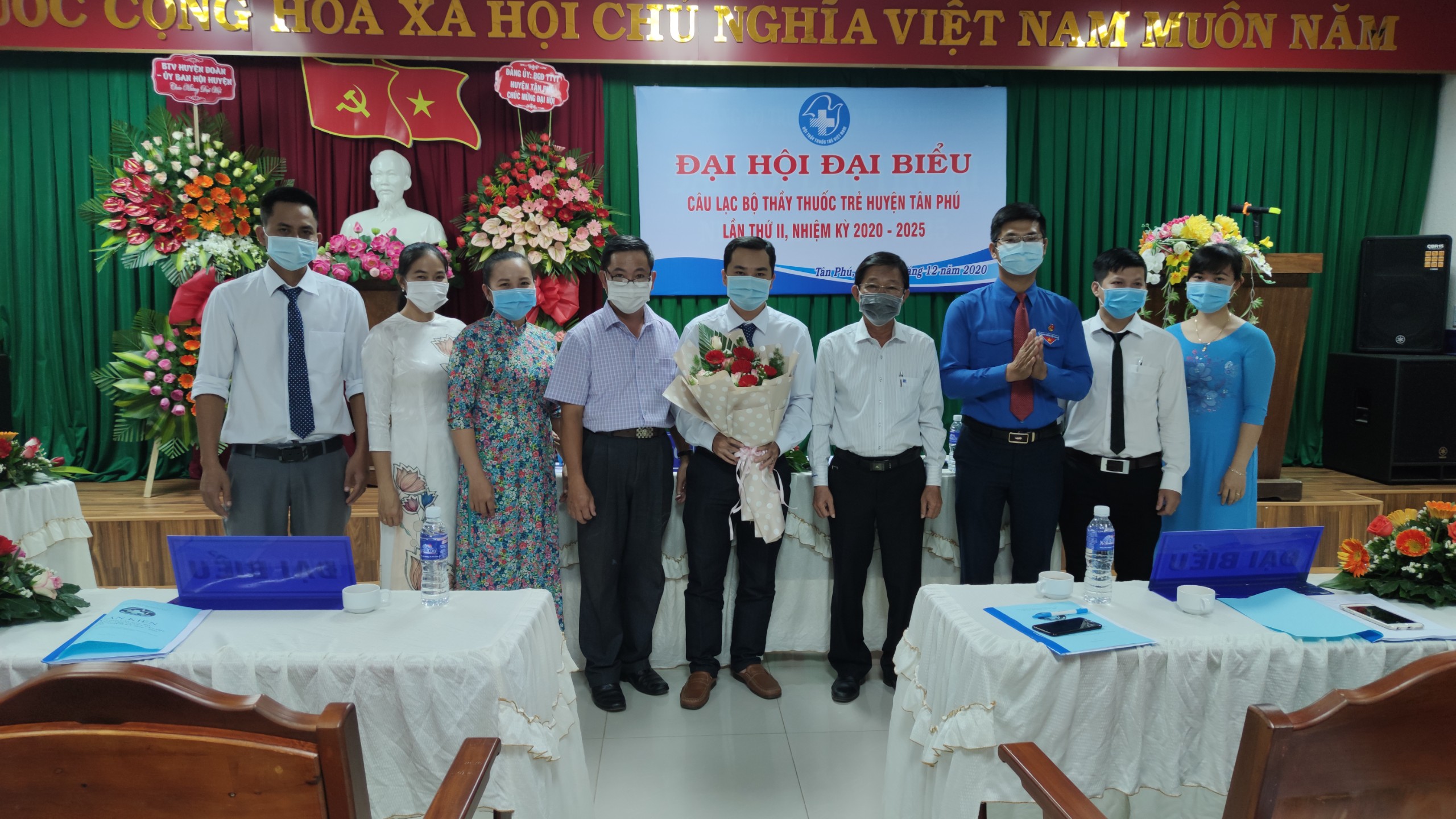 Ban Chủ nhiệm CLB khóa II và Đoàn Đại biểu dự Đại hội cấp trên ra mắt nhận nhiệm vụ.jpg