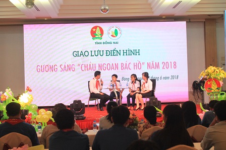 Quang cảnh phần giao lưu.JPG