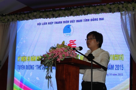chị Nguyễn Thị Thúy Vân – Phó Chủ tịch Trung ương Hội LHTNVN phát biểu tại lễ tuyên dương.JPG
