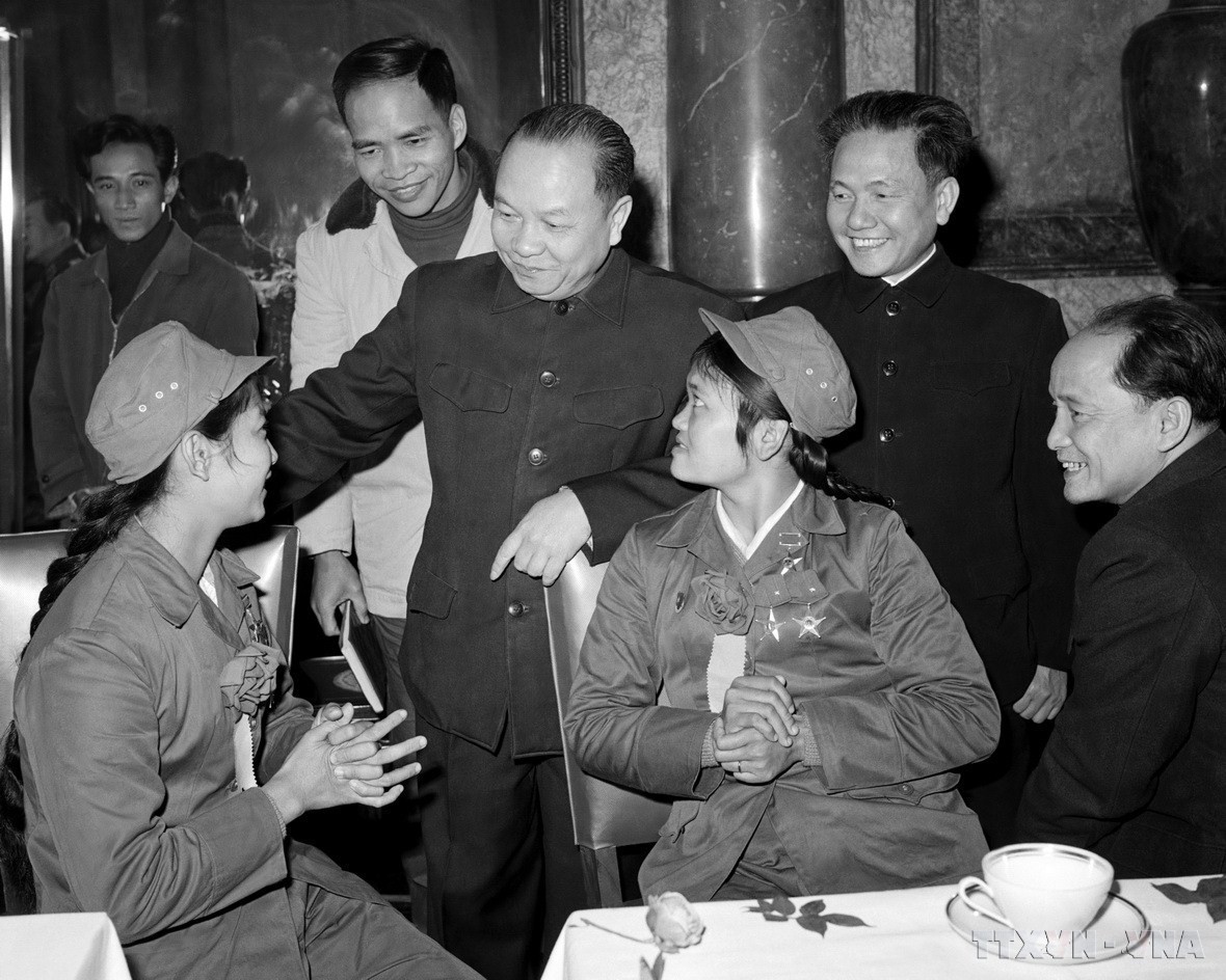 11717.Hoàng%20Quốc%20Việt.jpg